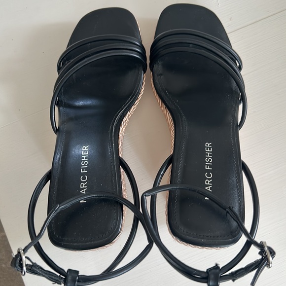 NEW IN BOX Marc Fisher Strappy Wedge Sandals - Picture 4 of 7